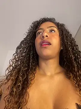 Snapshot of NohaBeyloun_ chatting on April 13, 2026, 11:58 am NohaBeyloun online show from April 13, 2026, 11:58 am