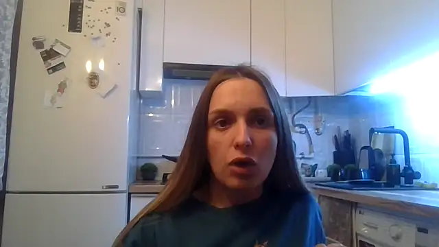 Snapshot of Olivia_2000 chatting on April 17, 2026, 5:38 pm Olivia 2000 online show from April 17, 2026, 5:38 pm