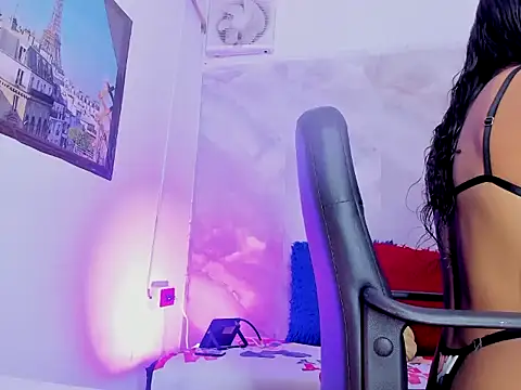 suriFoster online show from April 13, 2026, 1:37 pm