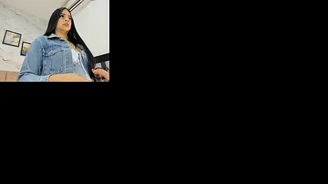 Snapshot of Candicewayne chatting on June 13, 2026, 10:35 am Candicewayne online show from June 13, 2026, 10:35 am