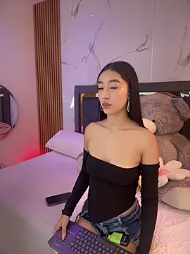 Iam Milly  online show from April 14, 2026, 8:47 pm