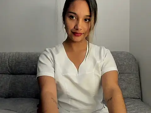 Miss Taniac online show from May 6, 2026, 1:42 am