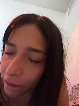Snapshot of milakitti chatting on July 12, 2026, 8:04 am milakitti online show from July 12, 2026, 8:04 am