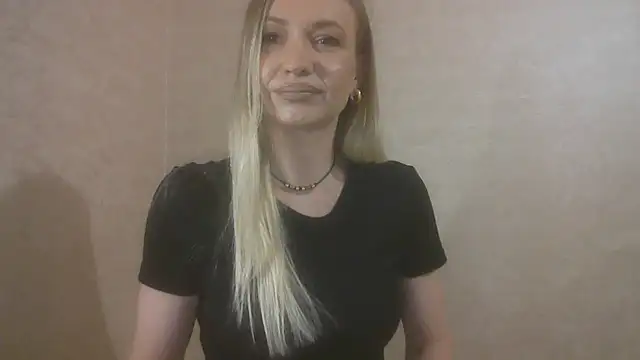 Snapshot of NoirEnigma chatting on April 21, 2026, 8:59 pm NoirEnigma online show from April 21, 2026, 8:59 pm
