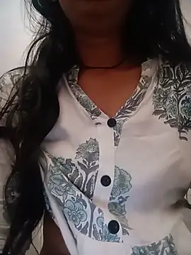 Snapshot of Miss_Divyaa chatting on May 30, 2026, 12:28 am Miss Divyaa online show from May 30, 2026, 12:28 am