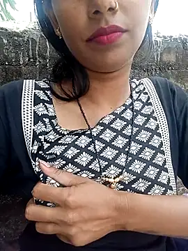 Snapshot of Miss_Divyaa chatting on May 5, 2026, 6:05 am Miss Divyaa online show from May 5, 2026, 6:05 am