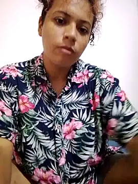 rizosdefuego online show from April 14, 2026, 5:07 pm