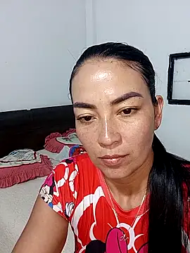 Snapshot of LuluDream chatting on April 15, 2026, 4:00 pm LuluDream online show from April 15, 2026, 4:00 pm