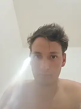 welltommy2001 online show from July 29, 2026, 2:33 am