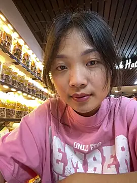 Cherry 029 online show from April 14, 2026, 1:49 pm