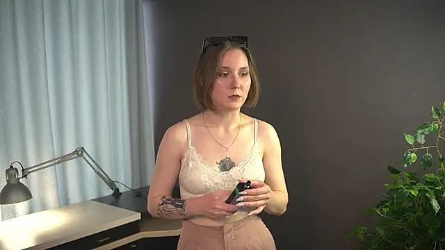 DottyKutzer online show from April 15, 2026, 8:20 am