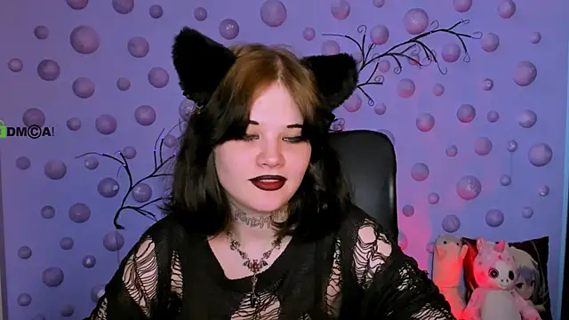 nikki kiss  online show from May 28, 2026, 8:44 am