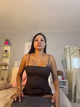 Elara Luxe online show from May 19, 2026, 10:06 pm