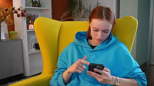 AlvaCatterton online show from April 14, 2026, 4:39 am