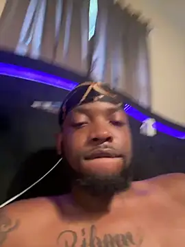 blackdiesel0 online show from April 28, 2026, 7:40 pm