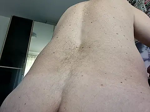 matteopeder online show from April 18, 2026, 5:21 am