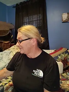 RavensLove online show from May 25, 2026, 7:01 pm