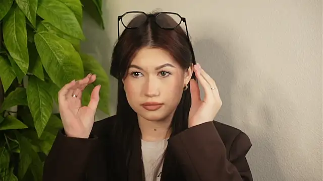 CiaraAncar online show from April 16, 2026, 4:24 am