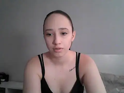 DarkMirel online show from May 9, 2026, 1:03 pm