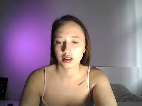 Snapshot of DarkMirel chatting on April 17, 2026, 4:54 pm DarkMirel online show from April 17, 2026, 4:54 pm