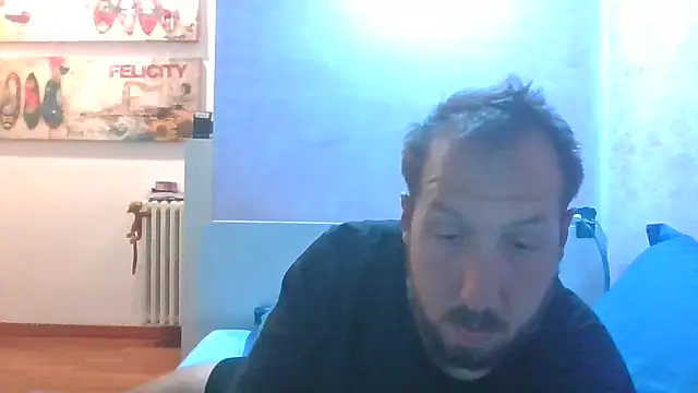 Snapshot of stefanotoma91 chatting on April 14, 2026, 2:00 pm stefanotoma91 online show from April 14, 2026, 2:00 pm