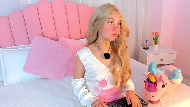 sweett fire online show from April 16, 2026, 6:08 pm