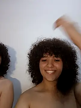 Chloe and Violeta online show from July 27, 2026, 2:29 am