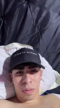 michaell twinkk online show from May 4, 2026, 1:09 am
