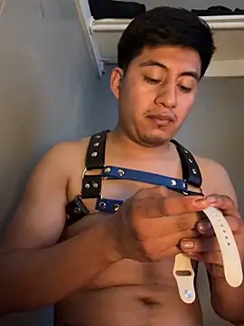 RebornChimney5 online show from June 3, 2026, 11:53 pm