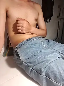 Snapshot of Louis_Caoxxx chatting on May 14, 2026, 2:58 pm Louis Caoxxx online show from May 14, 2026, 2:58 pm