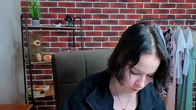 NancyyMitchell online show from April 25, 2026, 1:36 pm