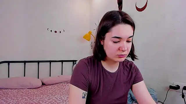 LiyaFly online show from May 15, 2026, 5:16 am