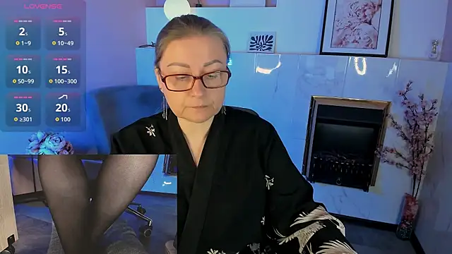 Alexandra Kind online show from April 18, 2026, 8:53 pm