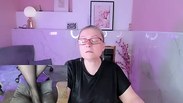 Alexandra Kind online show from April 22, 2026, 8:59 pm