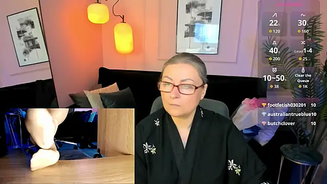 Alexandra Kind online show from June 14, 2026, 2:24 am