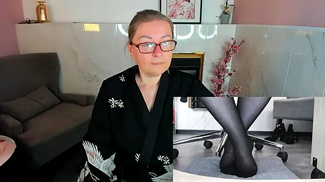 Alexandra Kind online show from June 16, 2026, 1:44 pm