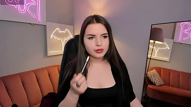 AliceLiador  online show from May 4, 2026, 2:42 pm