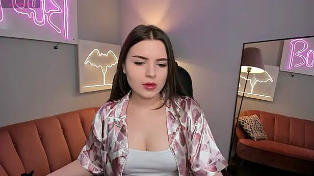 AliceLiador  online show from May 18, 2026, 2:22 pm