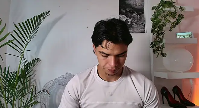 andyypalmer  online show from May 19, 2026, 10:17 pm