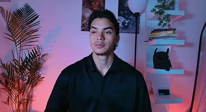 andyypalmer  online show from June 18, 2026, 5:39 am