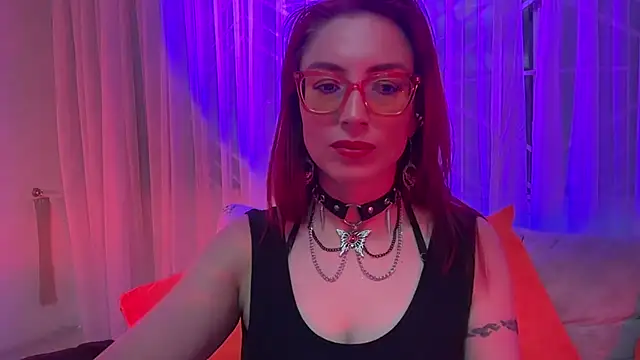 Snapshot of Queenscarlettsecret chatting on July 11, 2026, 1:33 pm Queenscarlettsecret online show from July 11, 2026, 1:33 pm