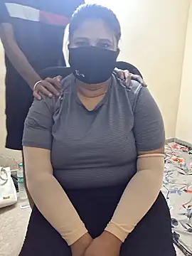 alina-cuopal online show from April 24, 2026, 4:53 pm