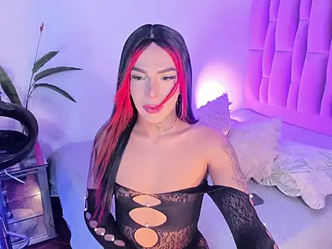 nicolebrunett online show from May 22, 2026, 12:36 pm