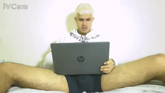 Snapshot of EdwinBoys chatting on July 23, 2026, 2:03 pm EdwinBoys online show from July 23, 2026, 2:03 pm