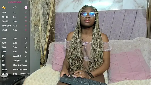 Snapshot of Candy_Williamss chatting on April 29, 2026, 7:53 pm Candy Williamss online show from April 29, 2026, 7:53 pm