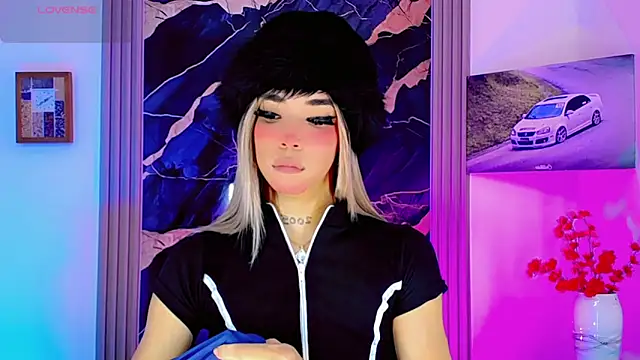 moon sweet- online show from May 17, 2026, 3:17 am