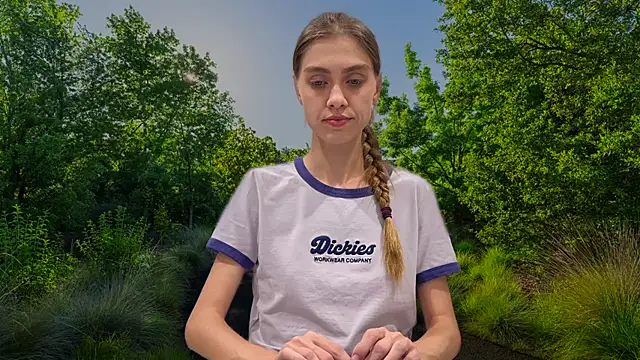 VeraBlanc online show from April 17, 2026, 3:59 pm