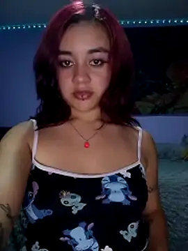 LucyStarveil online show from April 28, 2026, 4:17 am