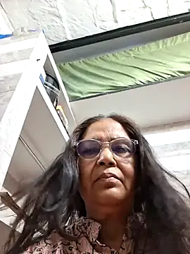 Snapshot of Shalini3456 chatting on May 15, 2026, 6:44 am Shalini3456 online show from May 15, 2026, 6:44 am