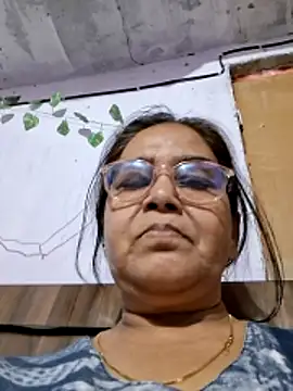 Snapshot of Shalini3456 chatting on April 24, 2026, 8:27 am Shalini3456 online show from April 24, 2026, 8:27 am